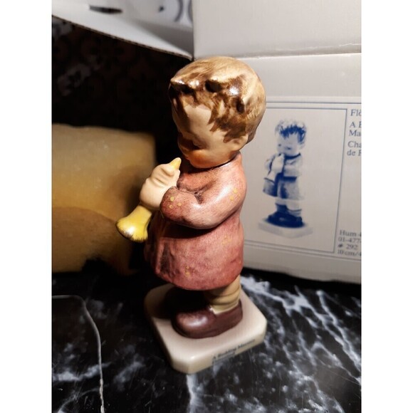 Hummel  Goebel A Budding Maestro - Picture 2 of 5